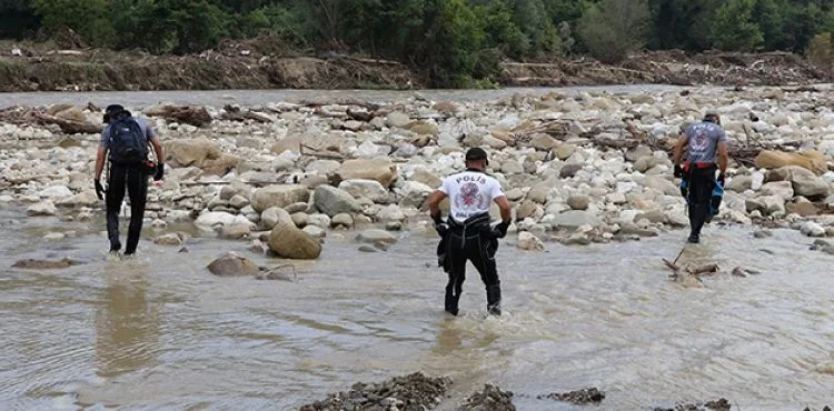 Düzce'de, selde kaybolan 2 çocuk 8 gündür aranıyor