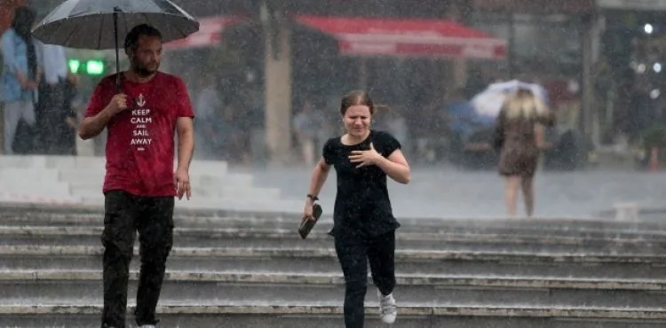 Meteoroloji'den kuvvetli yağış uyarısı! Bu illerde yaşayanlar dikkat |19 Ağustos yurtta hava raporu