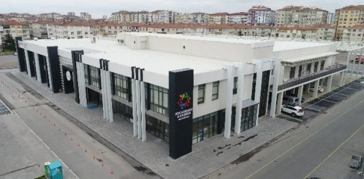 Başkan Çolakbayrakdar, Sosyal Yaşam Alanlarıyla Rekor Kırıyor