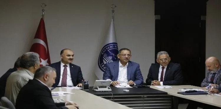 Büyükkılıç'ın ev sahipliğinde 'Kayserispor' zirvesi