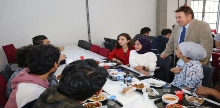 AGÜ'de Öğrenci buluşmaları