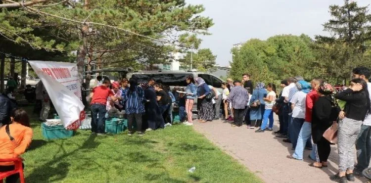 Efdal Özkartal: ”Her insanın engelli adayı olduğunu belirtmek için geleneksel programlar yapıyoruz”