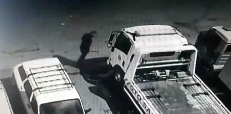 9 araçtan akü çalan hırsızlar yakalandı