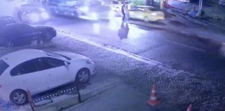 İstanbul'da halk otobüsü dehşeti kamerada