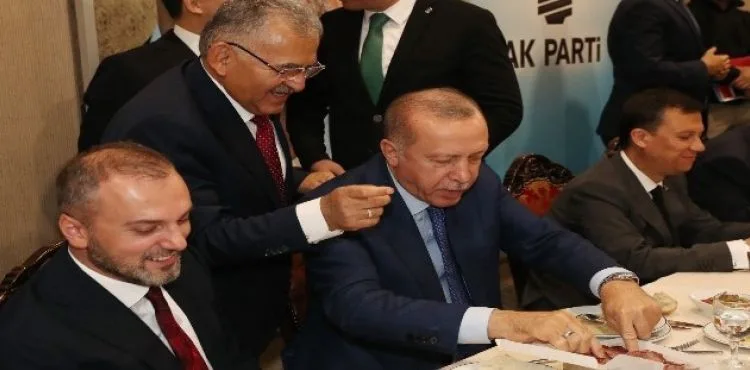 Başkandan Cumhurbaşkanına ikram