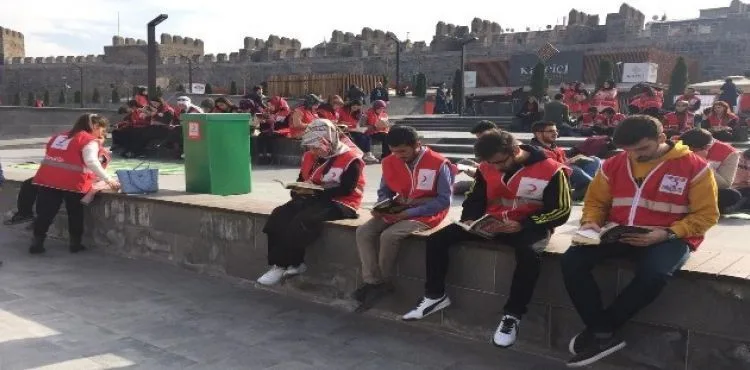 Erciyes Üniversitesi Genç Kızılay Kulüp Başkanı Melih Kamış: