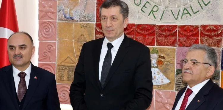 Bakan Selçuk: Öğrencilerimizin okullarda atölyelerle tanışması çok önemli