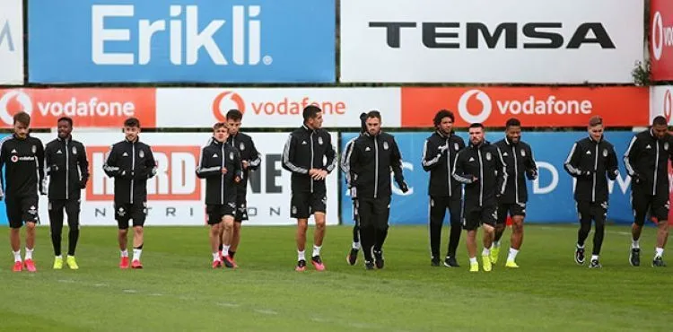 Beşiktaş, Antalyaspor maçı hazırlıklarına ara vermeden başladı
