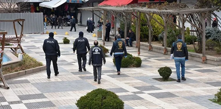 Malatya'da sokağa çıkan 65 yaş üstü 260 kişiye para cezası