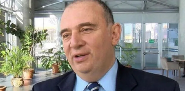 Bilim Kurulu Üyesi Kara'dan sigara içenlere uyarı: 2,4 kat daha ağır seyrediyor
