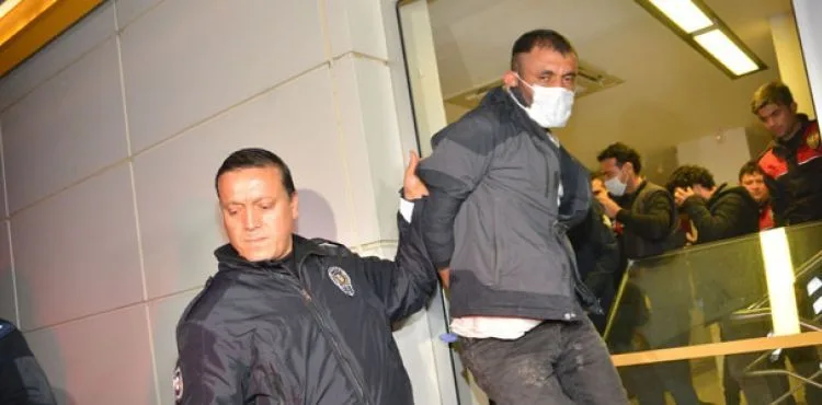 Camını kırıp, içeri girdiği bankada yakalanan şüpheli: Benim adım felaket