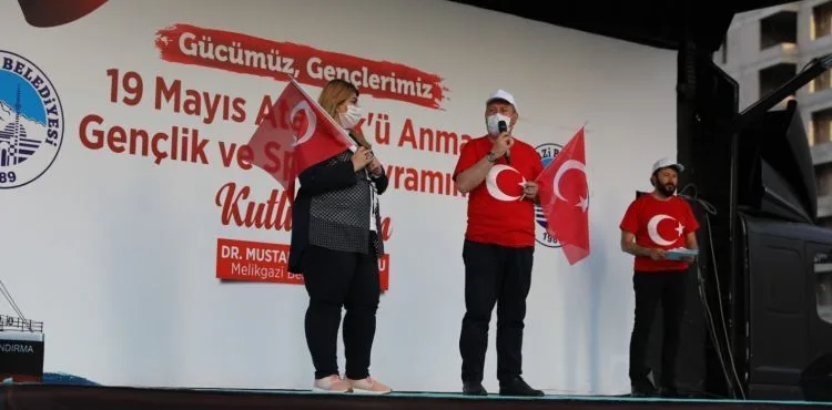 MELİKGAZİ’DE 19 MAYIS COŞKUYLA KUTLANDI