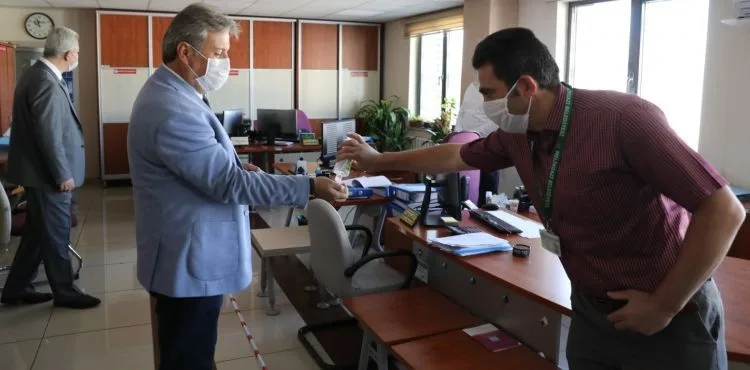 BAŞKAN PALANCIOĞLU, İLK MESAİ GÜNÜ PERSONELİ İLE BAYRAMLAŞTI