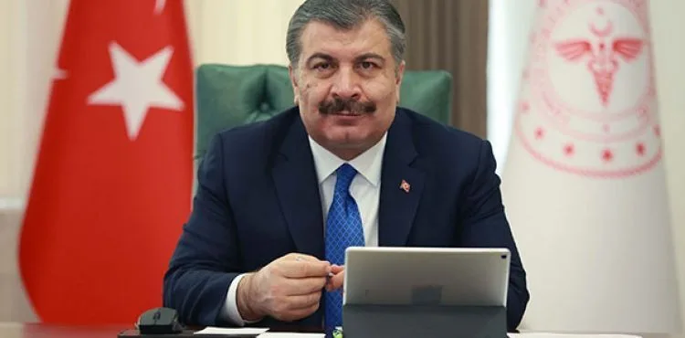 Bakan Koca'dan 65 yaş üstüne 'kalabalık' uyarısı
