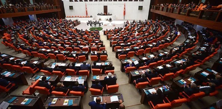 AK Parti'den Baro düzenlemesiyle ilgili açıklama