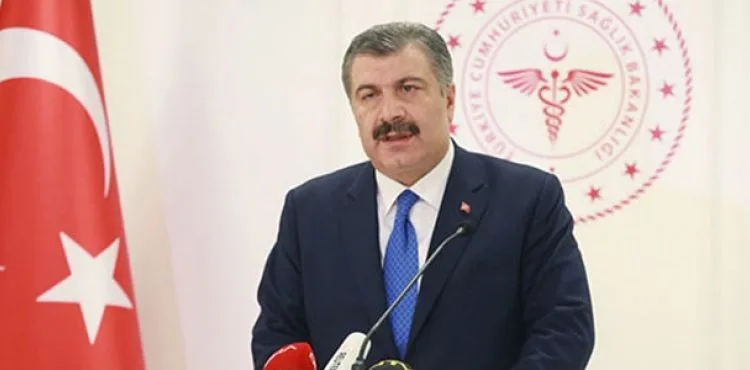 Bakan Koca: Virüs yan yana yürürken geçebilir