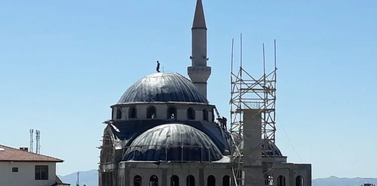 MELİKGAZİ’DEN HIRKA-İ ŞERİF CAMİ YAPIMINA DESTEK