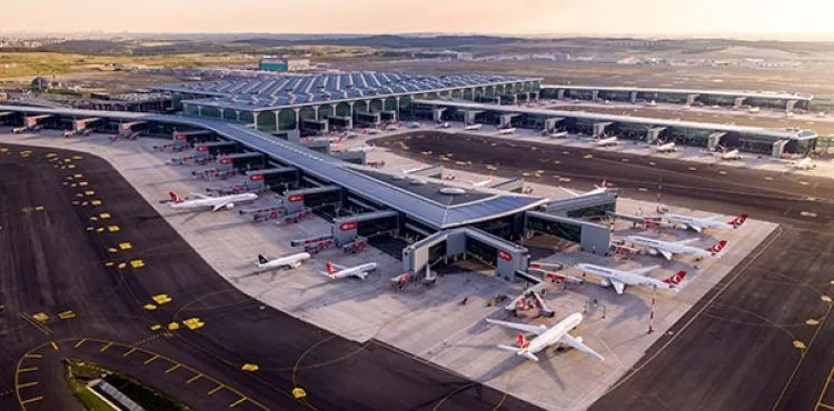 İstanbul Havalimanı'nda bin 500 yolcuya koronavirüs testi