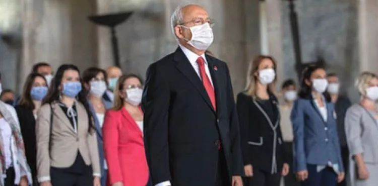 Kılıçdaroğlu, PM ve YDK üyeleri ile Anıtkabir'i ziyaret etti