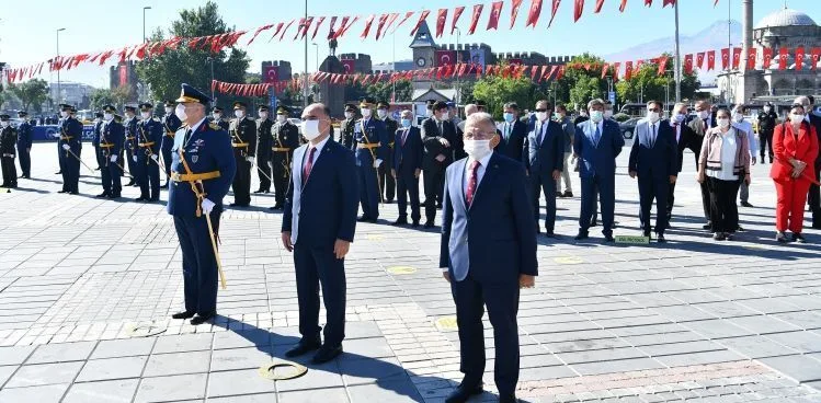 30 AĞUSTOS ZAFER BAYRAMI’NDA BAŞKAN BÜYÜKKILIÇ’TAN BİRLİKTELİK VURGUSU