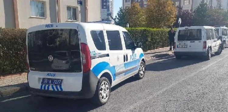 Evde sevgilisi ile birlikte yakaladığı genci bıçakladı