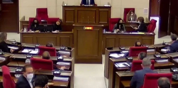 KKTC'de 4'üncü azınlık hükümeti güvenoyu aldı