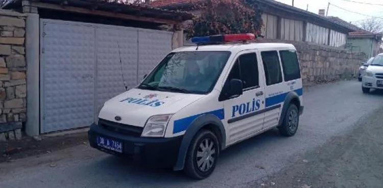Karbonmonoksit gazından zehirlenen anne ile kızı hastaneye kaldırıldı