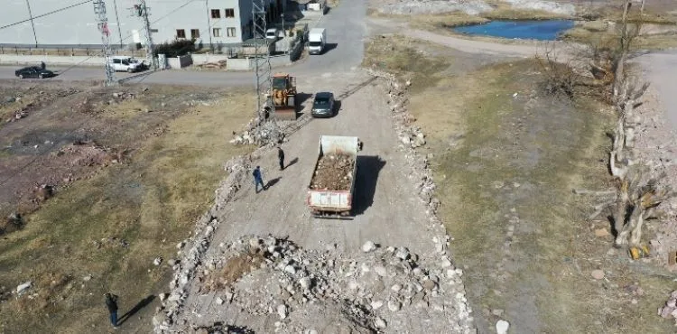 KARPUZSEKİSİ MAHALLESİ’NDE 1 KM’LİK İMAR YOLU AÇILIYOR