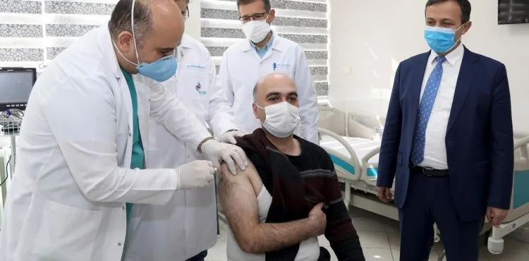 Yerli aşının Faz 2 çalışmalarında ilk doz, 13 günde 52 gönüllüye uygulandı