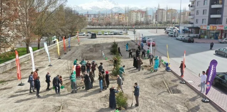 BAŞKAN ÇOLAKBAYRAKDAR SÖZÜNÜ TUTTU MİTHATPAŞA’YA YENİ PARK