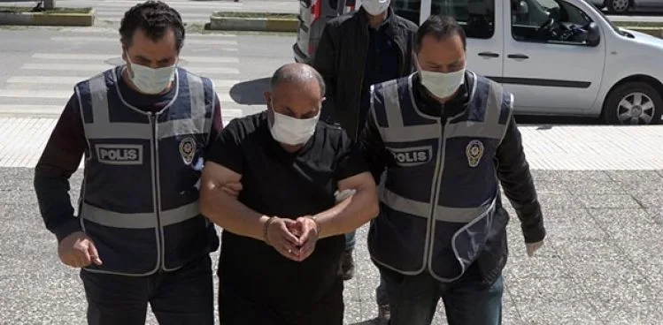 Firari, koronavirüsten ölen kardeşinin kimliği ile HES kontrolünde yakalandı