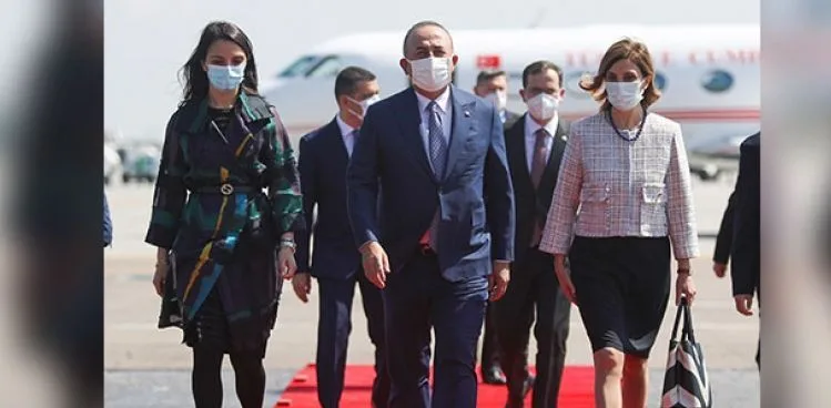 Çavuşoğlu, Dışişleri Bakanları Üçlü Toplantısı'na katılmak için Bükreş’e gitti