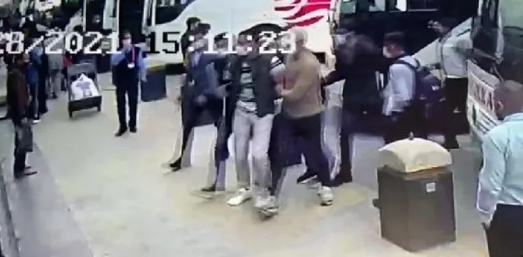 Otogarda patlayıcıyla yakalanan şüphelinin gözaltına alınmasıyla ilgili yeni görüntüler
