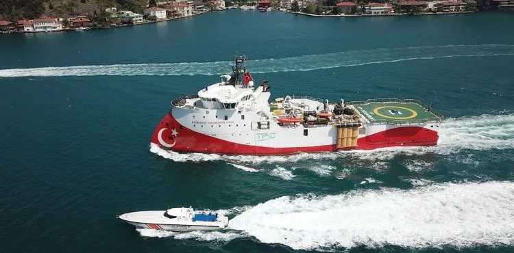 Barbaros Hayrettin Paşa İstanbul Boğazı'ndan geçti