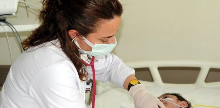 2 çocuk annesi doktor: Hasta çocukların bana daha çok ihtiyacı var