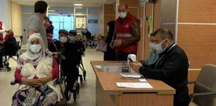 Aşı ikna ekibi devreye girdi; 65 yaş üstü aşılanma oranı yüzde 80'e çıktı
