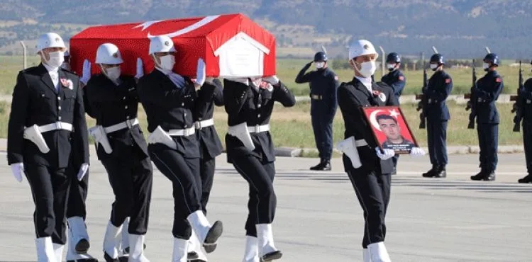 Şehit polisin cenazesi Denizli'ye getirildi