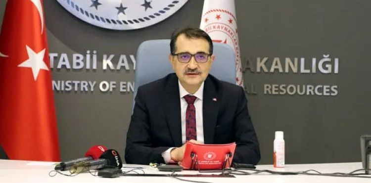 Bakan Dönmez: Türkiye'yi yenilenebilir enerjinin merkezi yapmaya kararlıyız