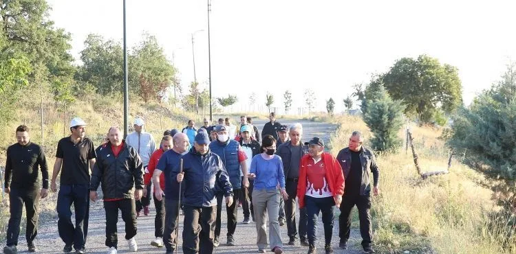 BAŞKAN BÜYÜKKILIÇ: “HEM ZİHNİMİZ HEM DE BEDENİMİZ ZİNDE OLSUN”