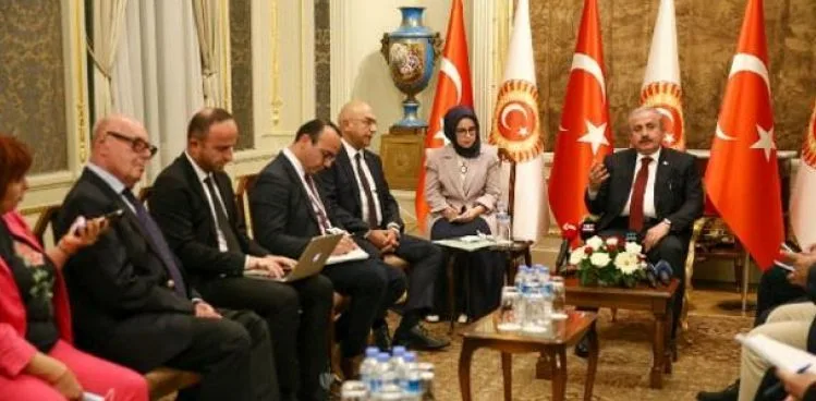 TBMM BAŞKANI ŞENTOP, VİYANA’DA GAZETECİLERLE BİR ARAYA GELDİ