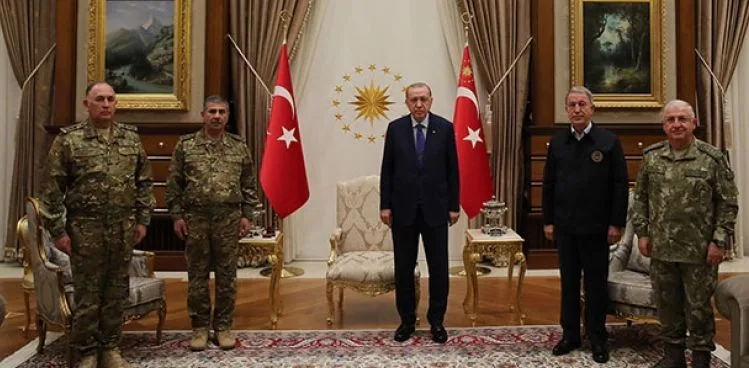 Cumhurbaşkanı Erdoğan, Azerbaycan Savunma Bakanı ve Genelkurmay Başkanı'nı kabul etti