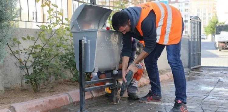 TALAS BELEDİYESİ OKULLARA DOKUNMAYA DEVAM EDİYOR