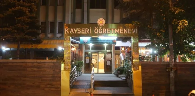 BÜYÜKŞEHİR’İN KONAKLAMA HİZMETİ ÖĞRENCİLERİN TAKDİRİNİ KAZANDI