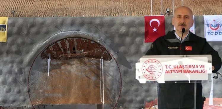 BAKAN KARAİSMAİLOĞLU: DÜNYADA KIRILMASI ZOR BİR REKORA İMZA ATTIK