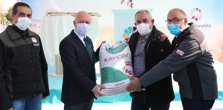 KOCASİNAN BELEDİYESİ, ÇİFTÇİLERE ATA TOHUMU GACER BUĞDAYINI DAĞITTI
