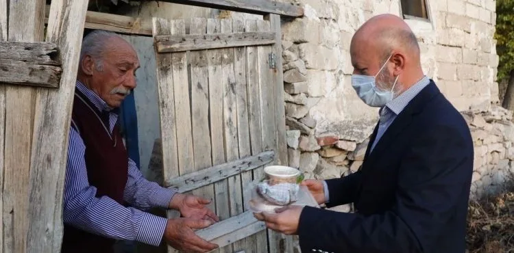 BAŞKAN ÇOLAKBAYRAKDAR; “KOCASİNAN’DA KİMSE YALNIZ DEĞİLDİR”