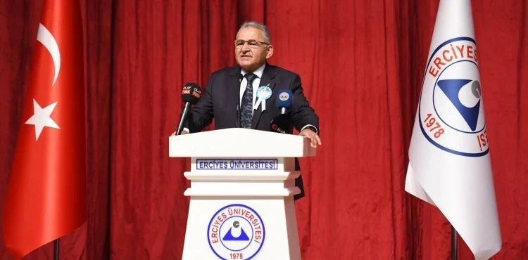 BAŞKAN BÜYÜKKILIÇ’TAN KURUMSAL AKREDİTASYON BELGESİ ALAN ERÜ’YE TEBRİK