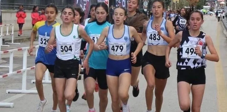 Ankara'dan 2 kupa ile döndüler