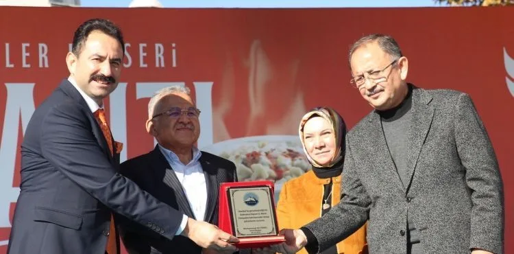 BAŞKAN BÜYÜKKILIÇ, İSTANBUL’DA “KAYSERİ MANTI FESTİVALİ”NE KATILDI