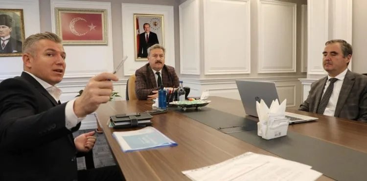 MELİKGAZİ, 2021 YILINDA EN ÇOK RUHSAT VEREN BELEDİYE OLMA YOLUNDA